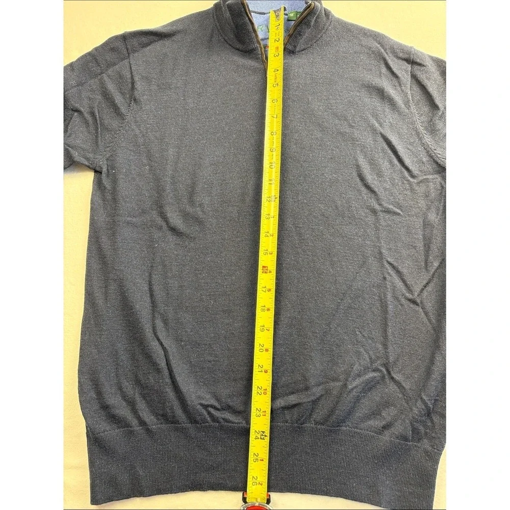 Orvis‎ Men's Grey and Light Blue Quarter Zip Knit Pullover Sweater Size M